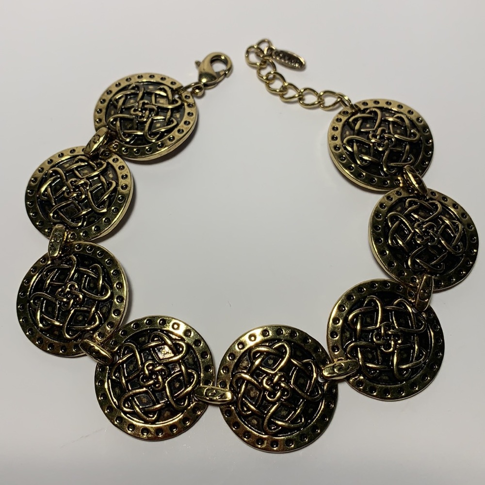 Solvar Celtic Trinity Knot Link Bracelet Hearts